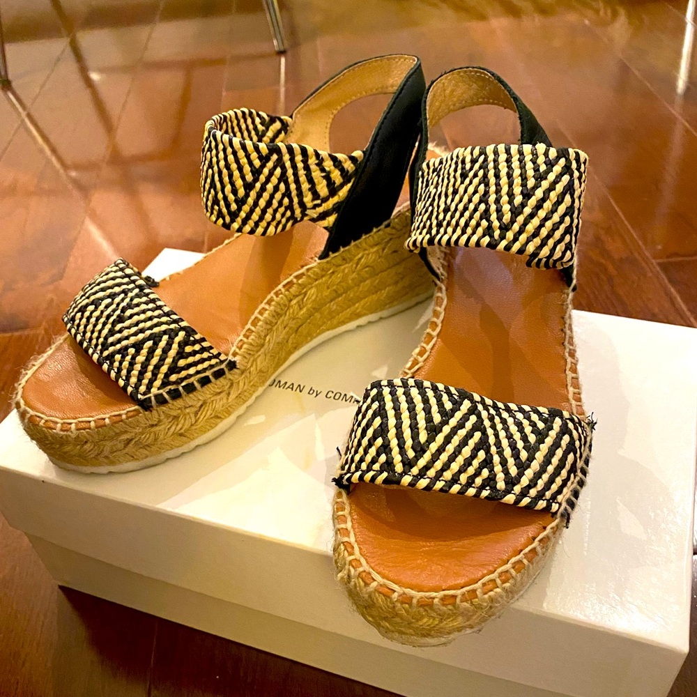 Andre Assous wedge sandals